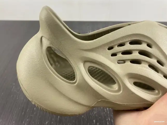 GV6840 RNR Yeezy Salt Stone Foam Adidas 0704
